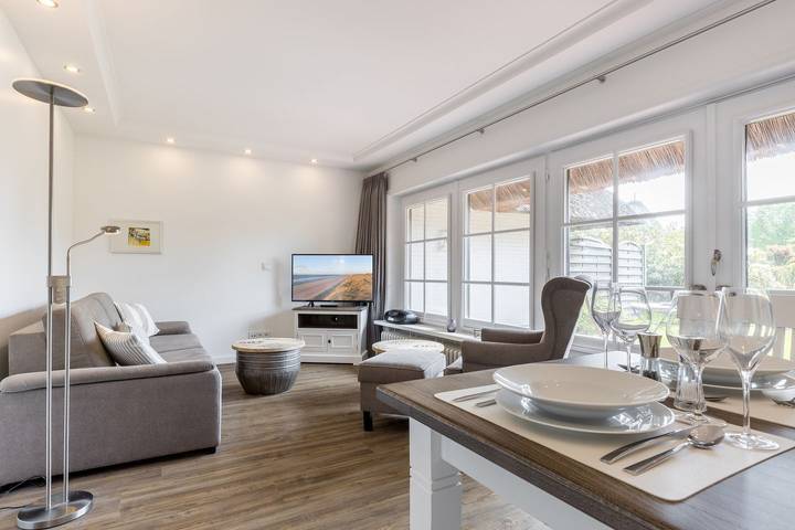 Ganze Wohnung, In einer reetgedeckten Wohnanlage in Südlage nahe dem Benen-Diken-Hotel. in Keitum, Sylt (Gemeinde)