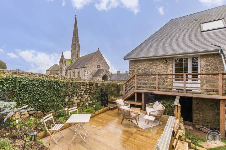 Gîte pour 2 personnes, avec jardin et terrasse à Montpinchon