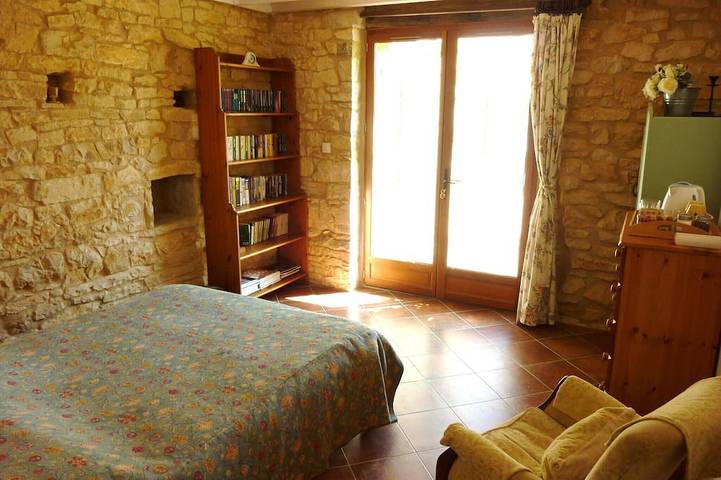 Gîte pour 4 personnes, avec terrasse et jardin à Hautefort - 3