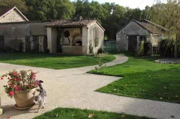 Gîte pour 6 personnes, avec jardin à La Bussière