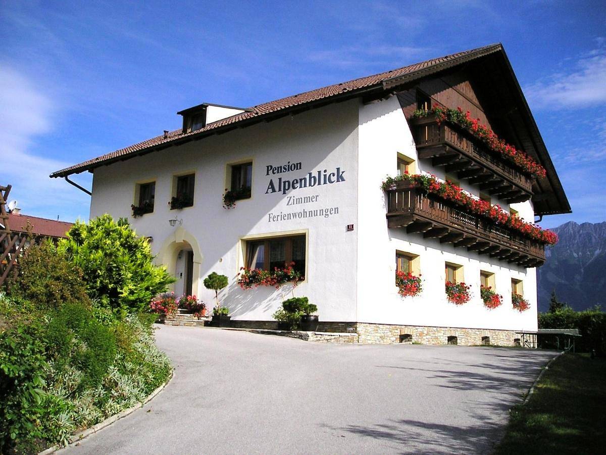 Ganze Ferienwohnung, Ferienwohnung für 1 Person mit Terrasse in Stubaier Alpen, Mutters