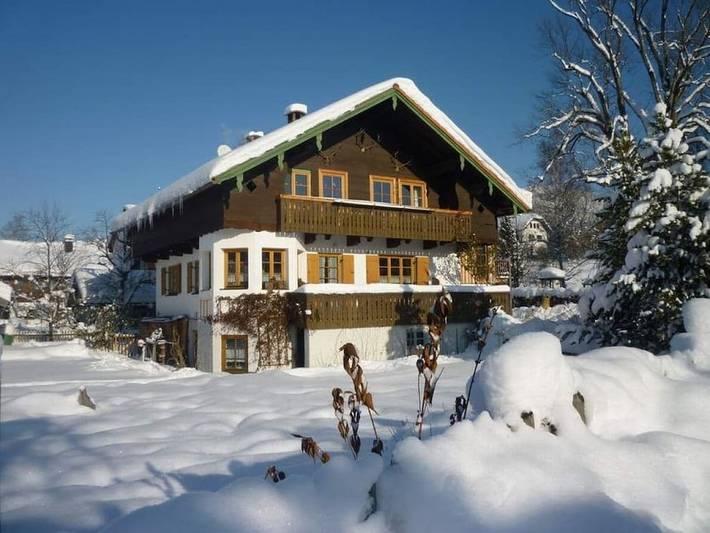 Ferienhaus für 5 Personen, mit Balkon/Terrasse und Balkon sowie Terrasse und Sauna