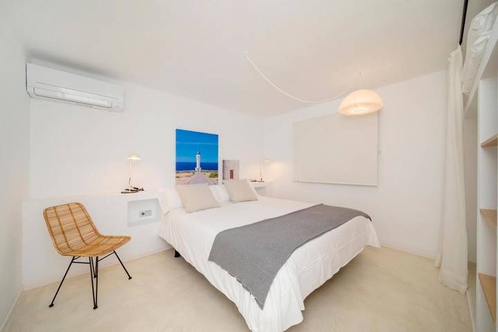 Apartahotel para 3 personas, con Balcón además de Terraza y Vistas en Formentera