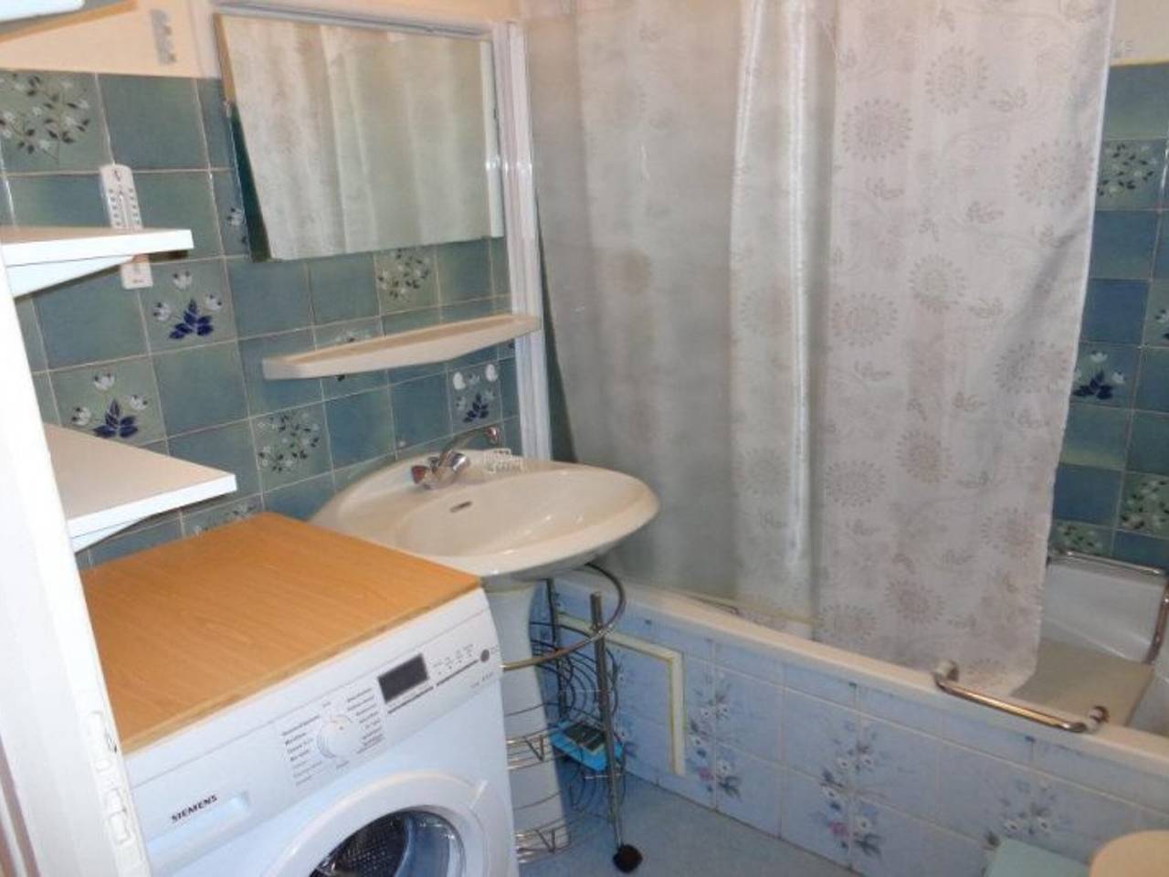 Entire studio, Cozy Studio in Amélie-les-Bains, Balcony, Wifi, Parking, Near Spa & Center in Amélie-les-Bains-Palalda, Céret region