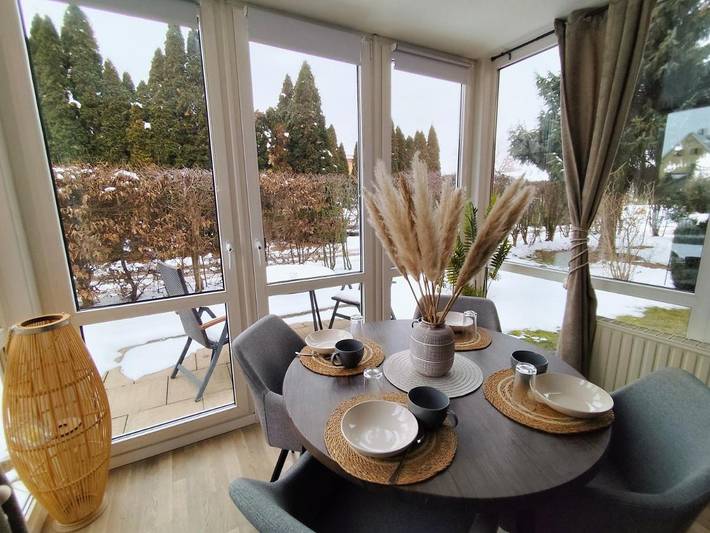 Ferienwohnung für 5 Personen, mit Garten und Ausblick sowie Terrasse am Zwenkauer See