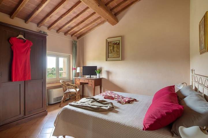Appartamento intero, Apartment in historic Villa \\\"Il Mangia\\\": view & authentic hospitality in Siena in Siena, Siena region2