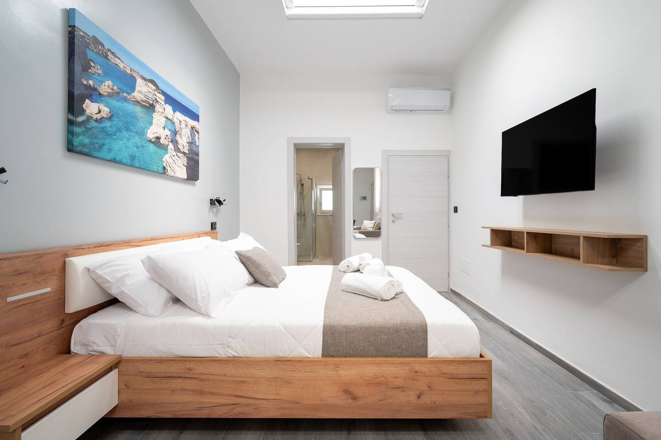 Appartamento intero, Appartamento 'Piazza Pertini - Apartment Perla' con Wi-Fi e Aria Condizionata in Melendugno, Provincia di Lecce