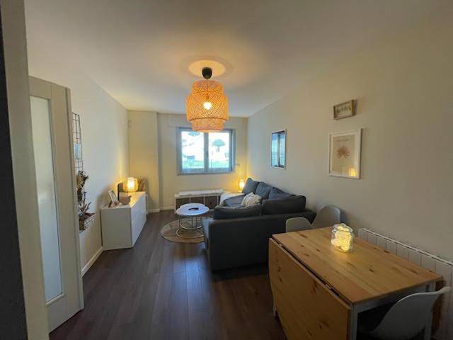 Gîte pour 3 personnes, avec Jardin et Piscine à Ares - 2