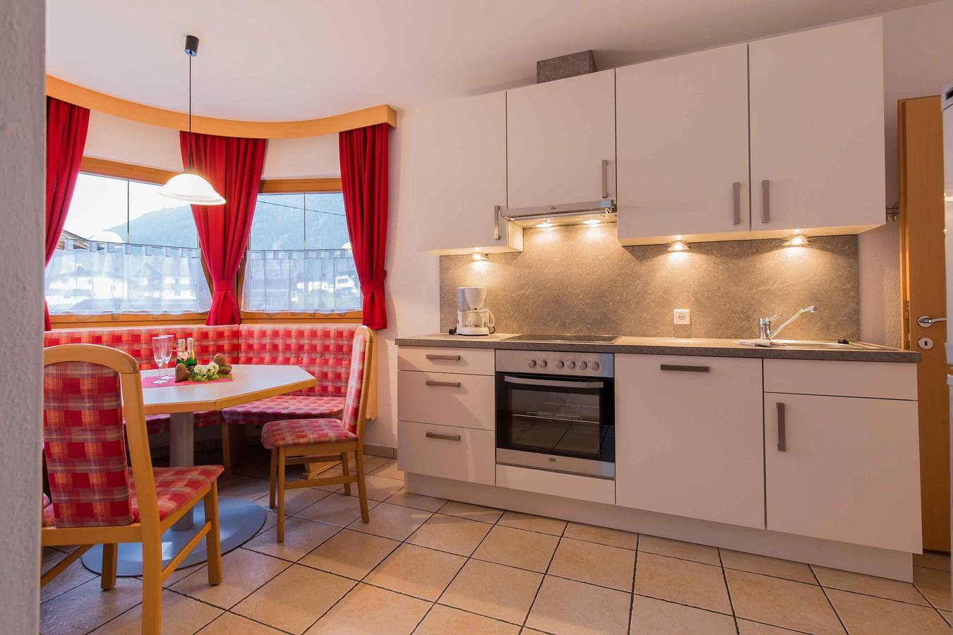Ganze Ferienwohnung, Aparthaus Paul in Milders, Neustift im Stubaital