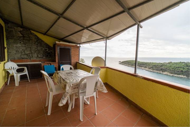 Ferienwohnung für 4 Personen, mit Terrasse in Fetovaia