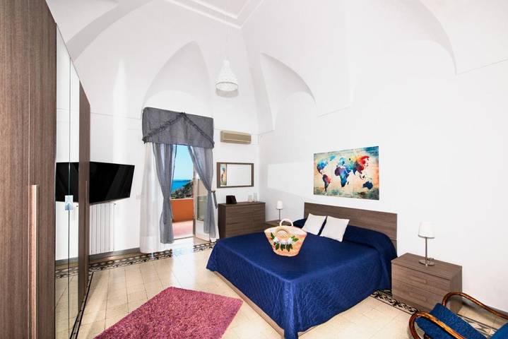 Chambre d’hôte pour 5 personnes, avec balcon et vue, adapté aux familles à Positano - 3