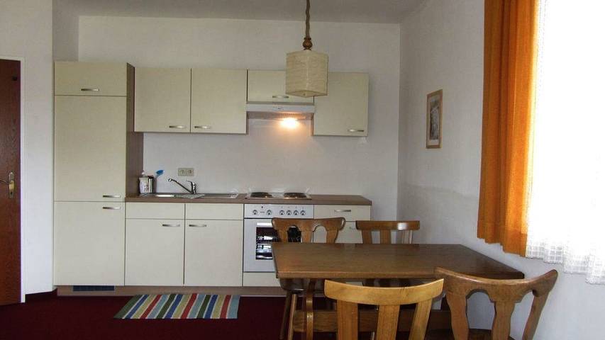 Ganze Ferienwohnung, Ferienwohnung für 2-4 Personen in Treffen am Ossiacher See, Gerlitzen