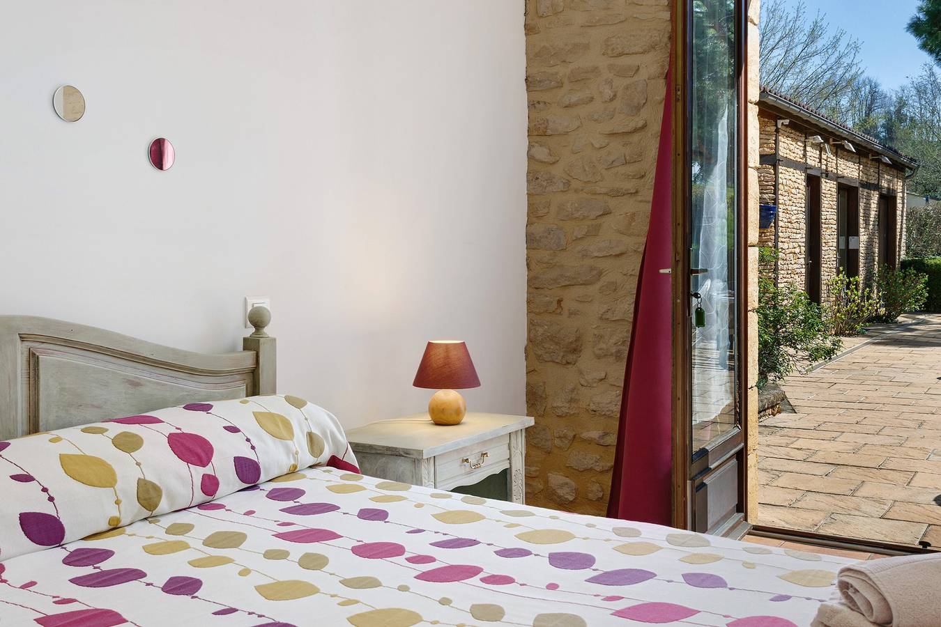 Chambre d’hôtes « La Ferme De La Croix D’allon » avec piscine, jardin partagés et Wi-Fi in Sarlat-la-Canéda, Périgord Noir