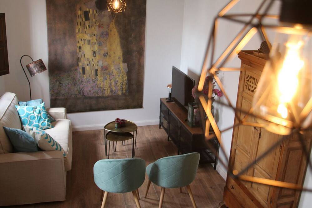 Estupenda casa con la mejor terraza en la azotea y vistas in Ojén, Sierra de las Nieves