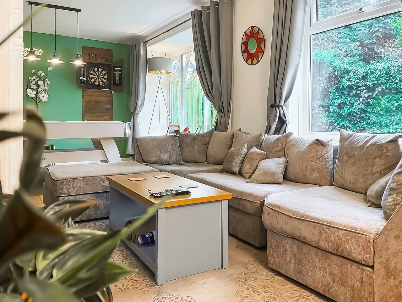 Cross Lane Cottage in Leeds, West Yorkshire