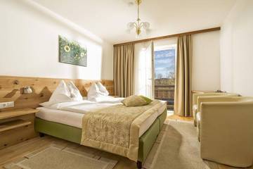 Ferienhaus für 2 Personen, mit Pool und Sauna sowie Garten in Pöllauberg