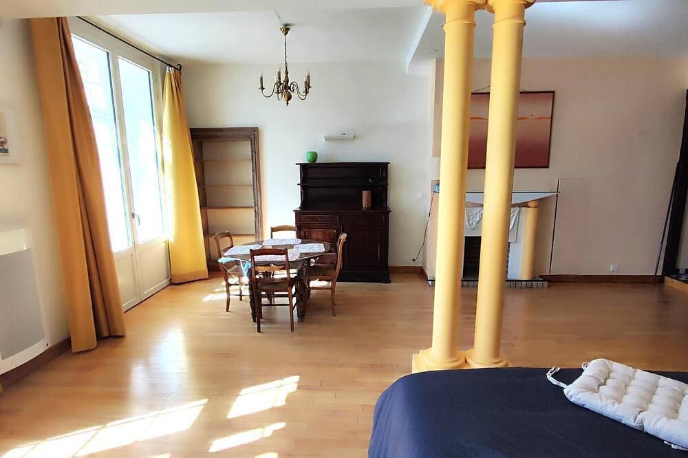 Ganze Wohnung, Ribald Ducal - Charleville Mezieres in Charleville-Mézières, Ardennen