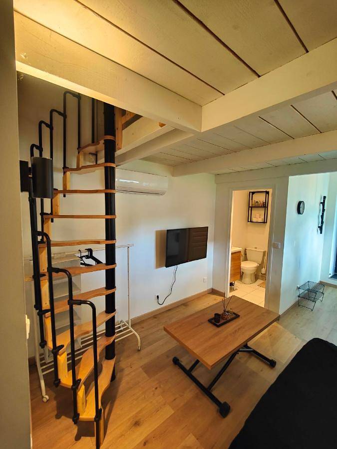 Maisonette proche de Fontainebleau in Ville-Saint-Jacques, Seine-et-Marne