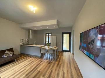 Gîte pour 4 personnes, avec terrasse et vue à Omegna