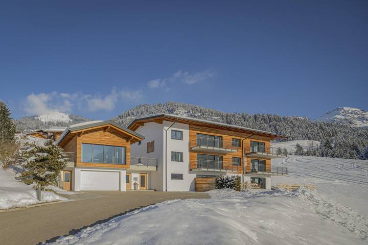 Ferienwohnung für 6 Personen, mit Terrasse und Sauna in Mittelberg