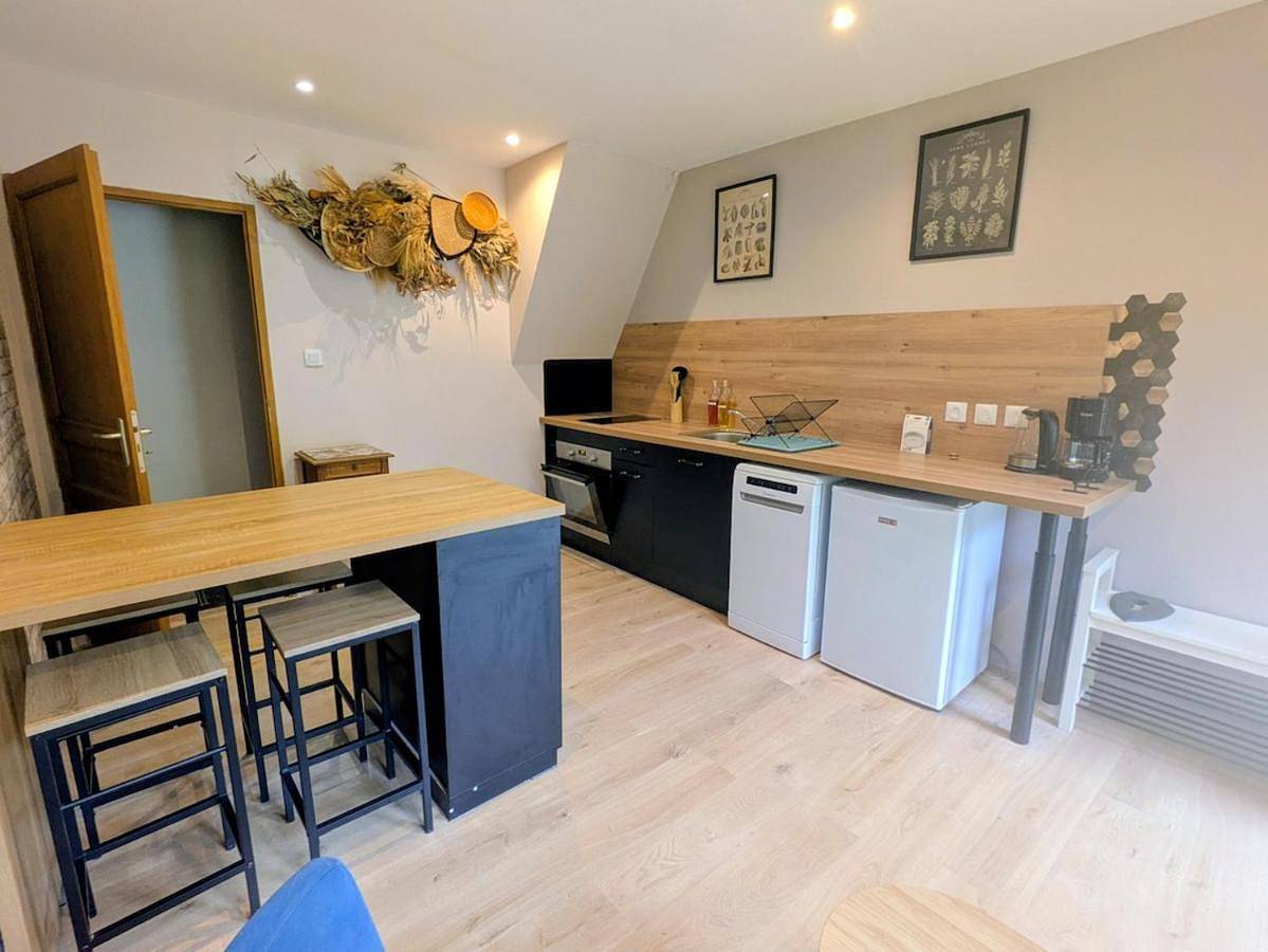 Appartement entier, Maisonnette avec jardin indépendant au cœur du Parc Naturel in Barneville-sur-Seine, Région de Bernay