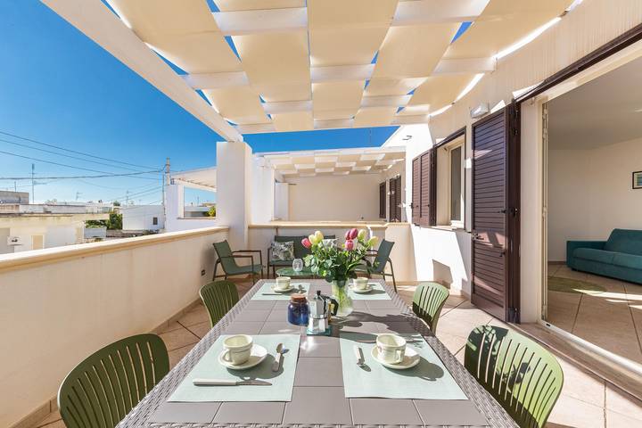 Apartamento entero, Apartamento de vacaciones para 4 personas con terraza in Leuca, Castrignano del Capo