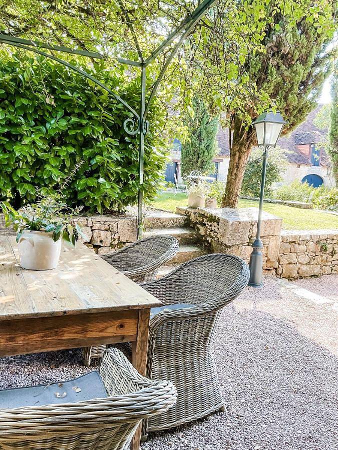 Location de vacances pour 2 personnes, avec piscine et jardin à Tourtoirac - 2