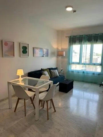 Apartamento de vacaciones para 4 personas, con piscina y vistas - 1