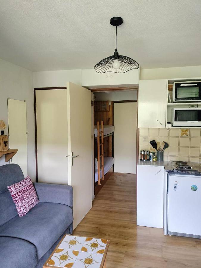 Appartement entier, Appartement dans le Jura 4 personnes in Mijoux, Parc naturel régional du Haut-Jura