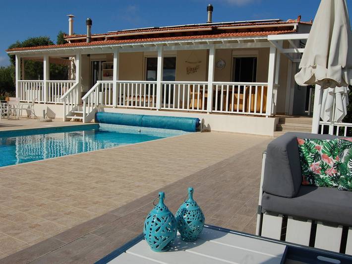 Holiday rental for 6 people, with pool and terrace in Agios Nikolaos