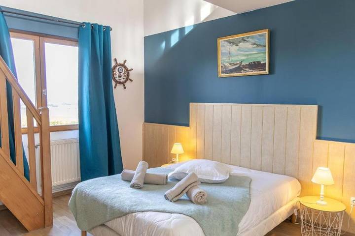 Gîte pour 2 personnes, avec jardin ainsi que terrasse et piscine à Fiennes (homonymie)