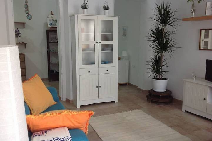 Appartement entier, Appartement charmant et lumineux, à 100m de la plage de La Caleta in La Vina, Cadix