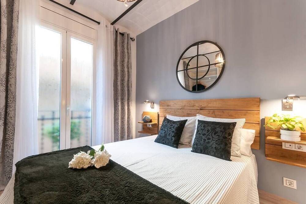 Apartamento entero, Elegante y confortable, este piso de 2 dormitorios está situado en el corazón de la ciudad in Centro Barcelona, Barcelona