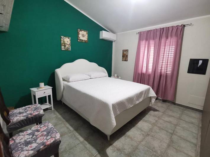 Appartamento per 5 persone, con panorama e balcone a Decimomannu