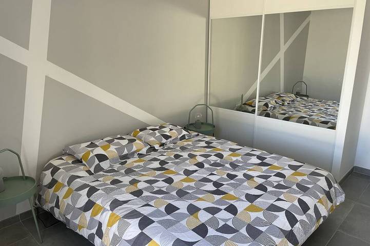 Location de vacances pour 10 personnes, avec jardin ainsi que jacuzzi et terrasse à Mollégès - 3