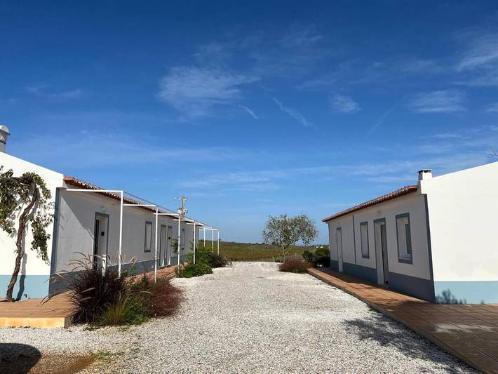 Casas e apartamentos de temporada para 3 pessoas, com vista e jardim, com animais de estimação em Moura