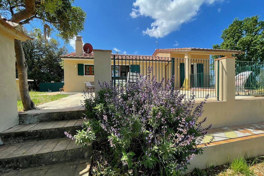 Einzelhaus mit Meerblick, Wlan, Terrasse, Klimaanlage, absolute Privatspaere in Guardistallo, Etruskische Küste