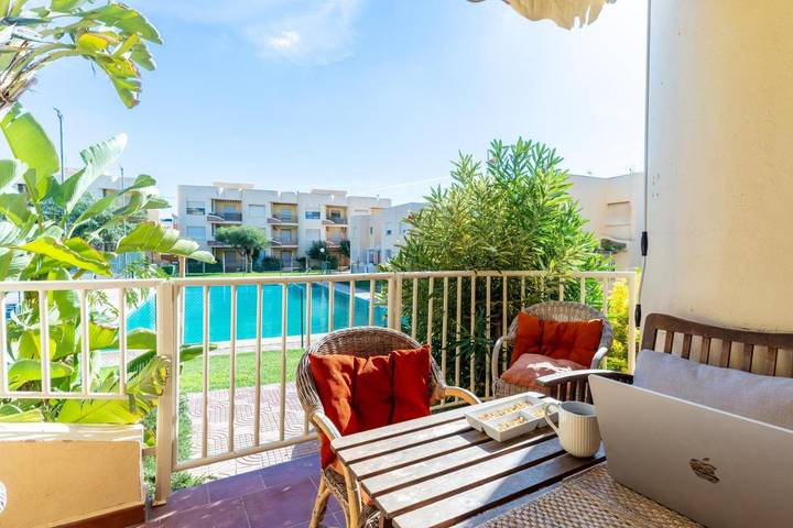 Apartamento para 4 personas, con terraza y piscina en Retamar