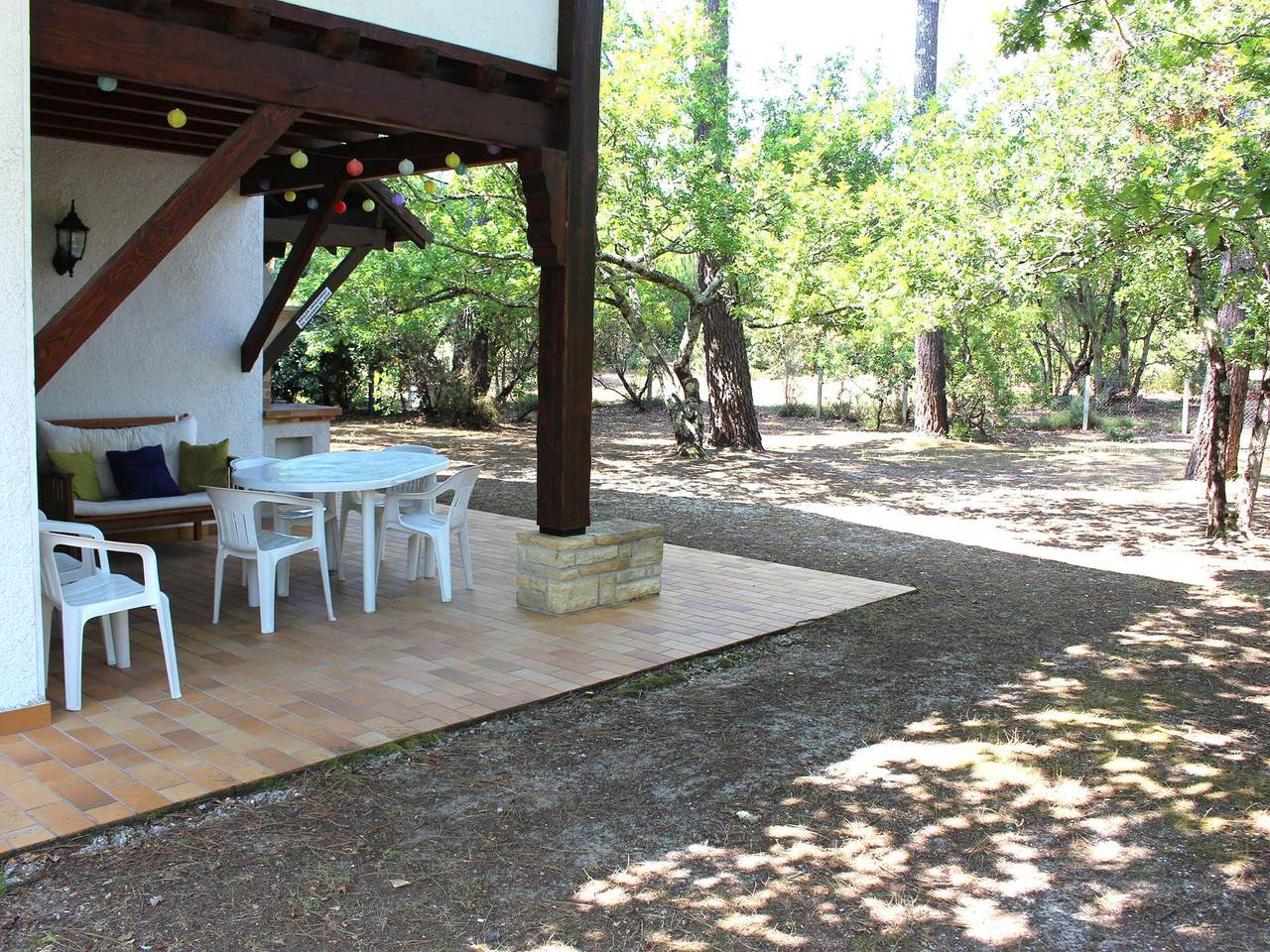 Villa landaise avec jardin proche plages et commerces, 3 chambres, terrasse couverte et barbecue in Petit Piquey, Lège-Cap-Ferret