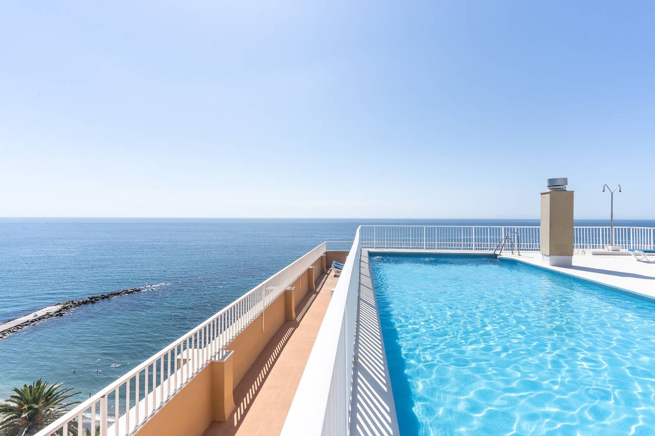 Entire apartment, Unique beachfront apartment with spectacular sea views, pool, Wi-Fi, and terrace in Marbella Centre, Marbella