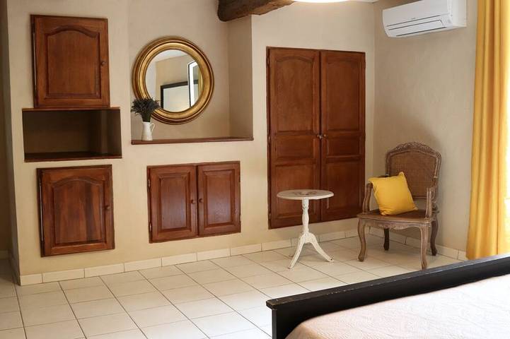 Gîte pour 8 personnes, avec jardin dans Centrale nucléaire du Tricastin - 4