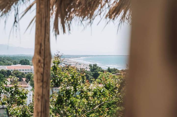 Appartement de vacances pour 5 personnes, avec piscine ainsi que jardin et vue, animaux acceptés