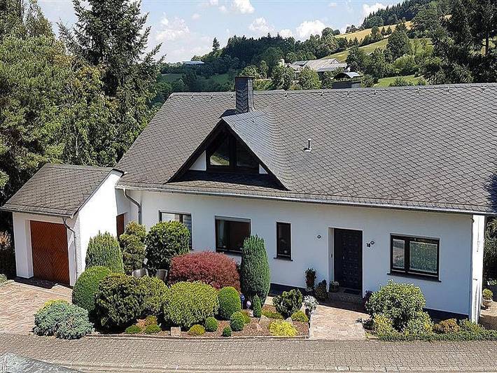 Ferienwohnung für 3 Personen, mit Balkon und Terrasse sowie Garten in Herrstein