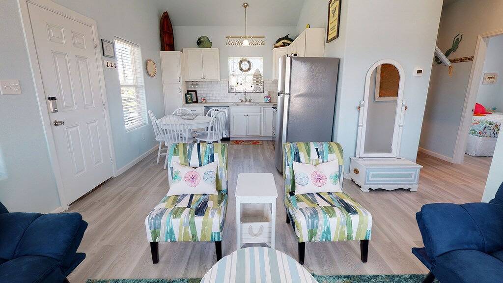 Close to Restaurants, Ample Parking, Boats Allowed in Port Aransas, Mustang Island