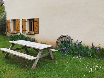 Gîte pour 6 personnes, avec jardin et terrasse à Castels