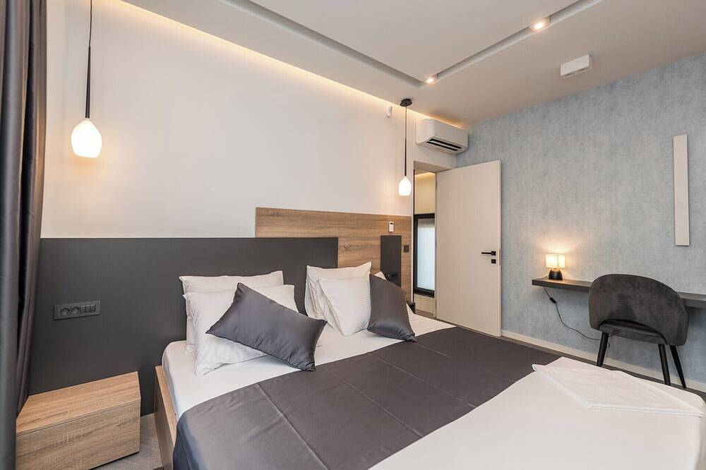 Villa Aria with Heated Pool, Sauna & Jacuzzi in Novalja, Otok Pag