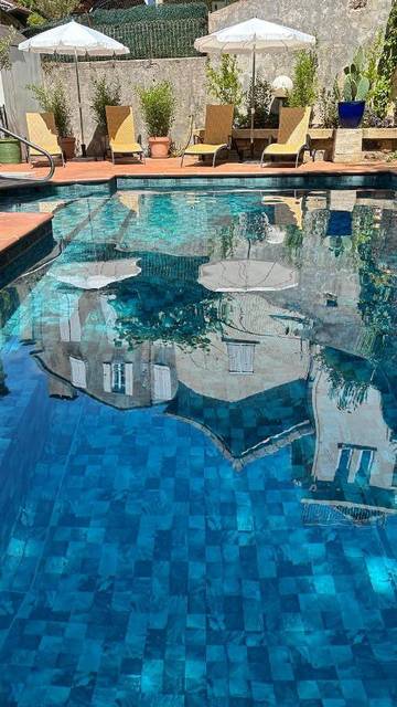Hôtel pour 2 personnes, avec piscine et terrasse, animaux acceptés à Vals-les-Bains