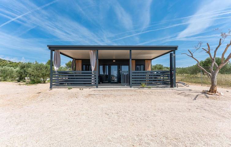 Camping für 6 Personen, mit Pool und Terrasse sowie Ausblick, mit Haustier in Drage