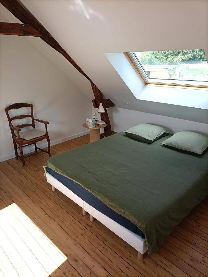 Location de vacances pour 2 personnes, avec Jardin et Vue à Saint-Quentin-la-Motte-Croix-au-Bailly