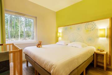 Maison De Vacances pour 8 Personnes dans Les Trois-Moutiers, Vallée de la Loire, Photo 1